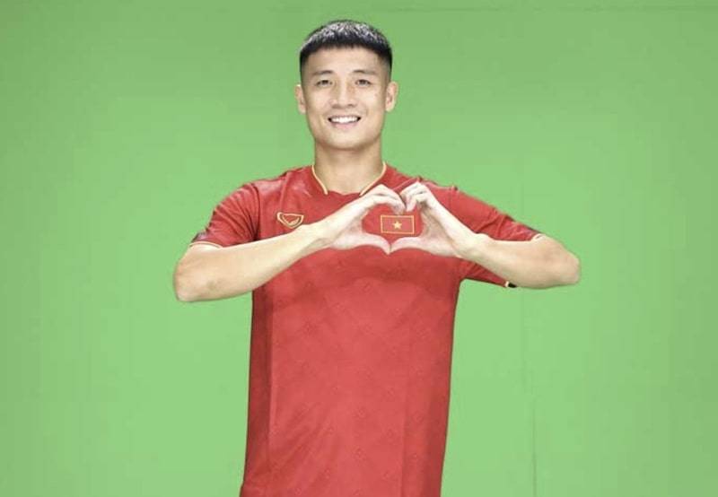 Sự nghiệp làm cầu thủ của Tiến Dũng có gì?