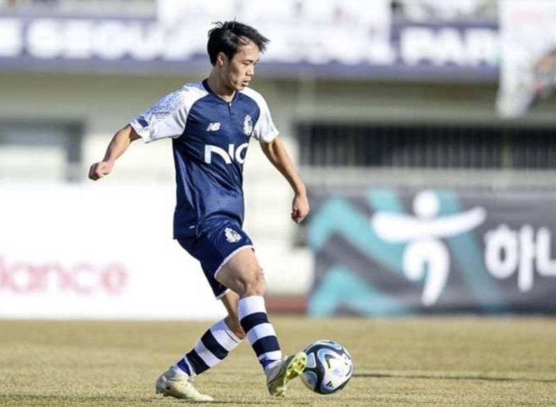 Sự nghiệp của Văn Toàn có gì nổi bật?